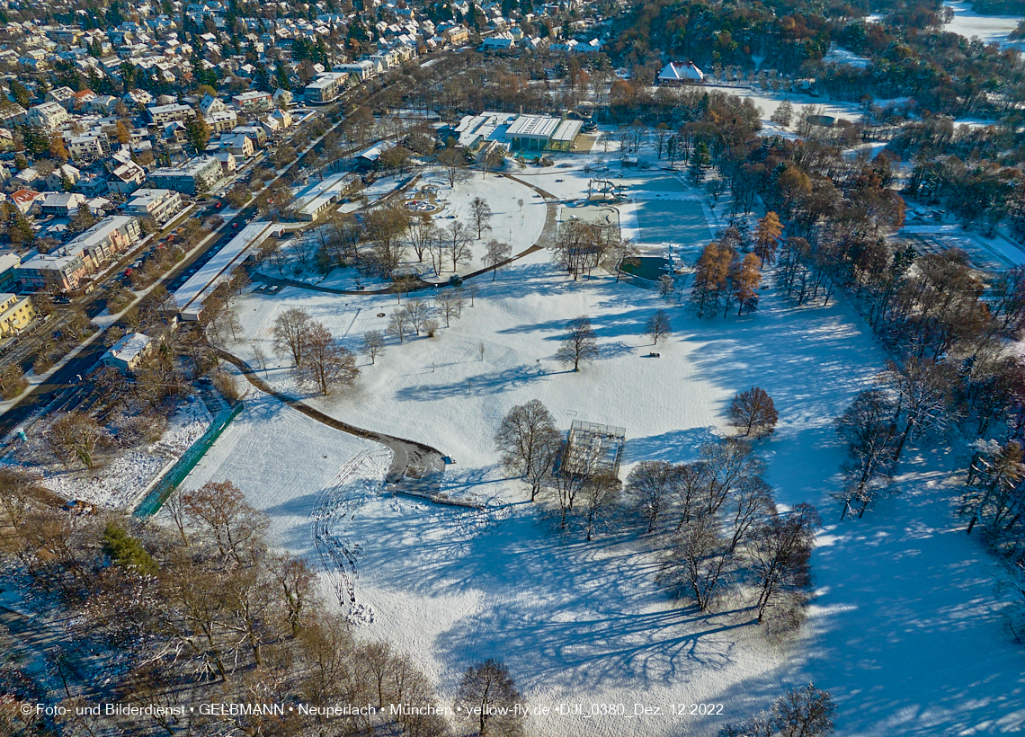 12.12.2022 -  Ostparksee mit Umgebung in Neuperlach